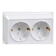 Розетка 2-м ОП Октава РСш22-3-ОБ 16А IP20 с заземл. защ. шторки бел. IEK ERO24-K01-16-DC